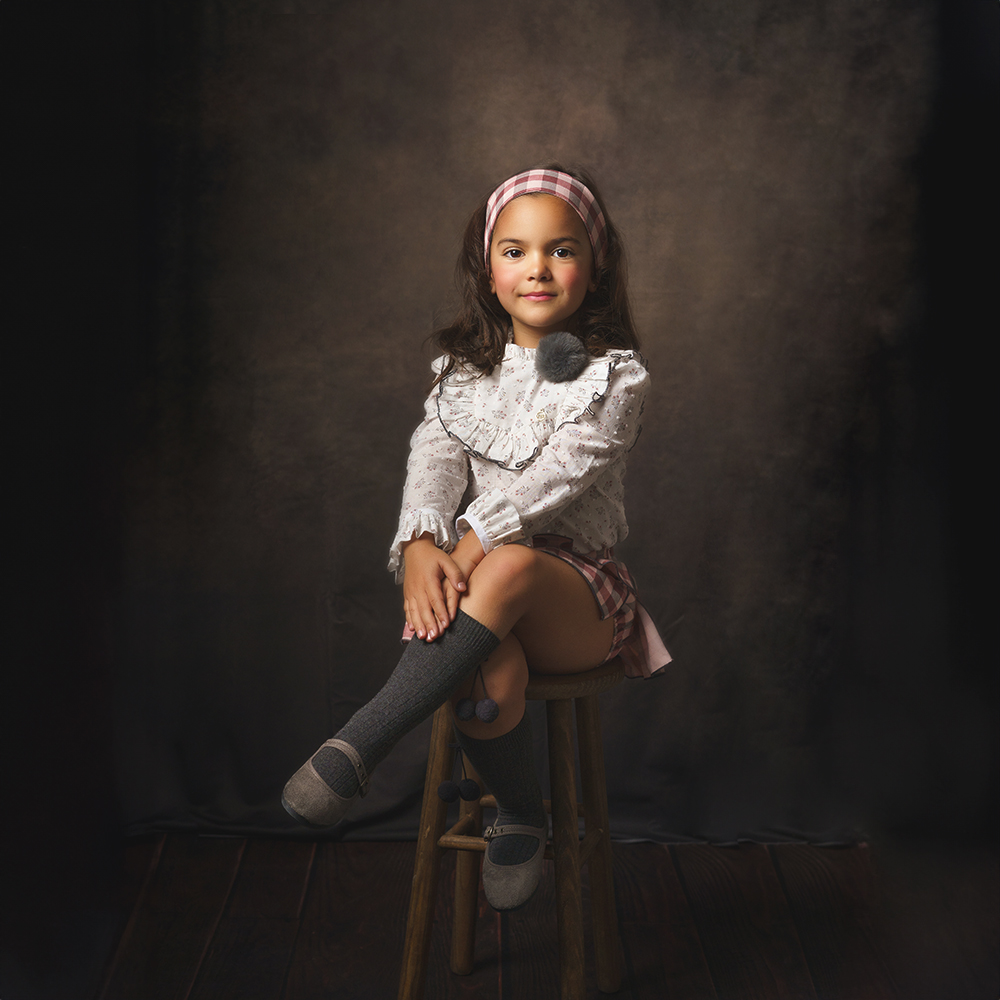 Sesión de fotos Fine Art para bebés en Zaragoza: estilo atemporal y edición de lujo en estudio.