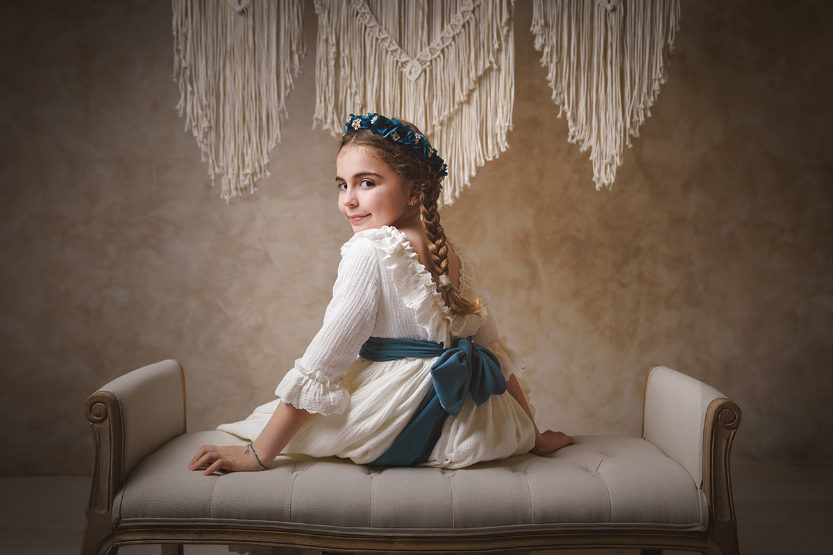 Fotografía de comunión con edición atemporal y elegante en Zaragoza.