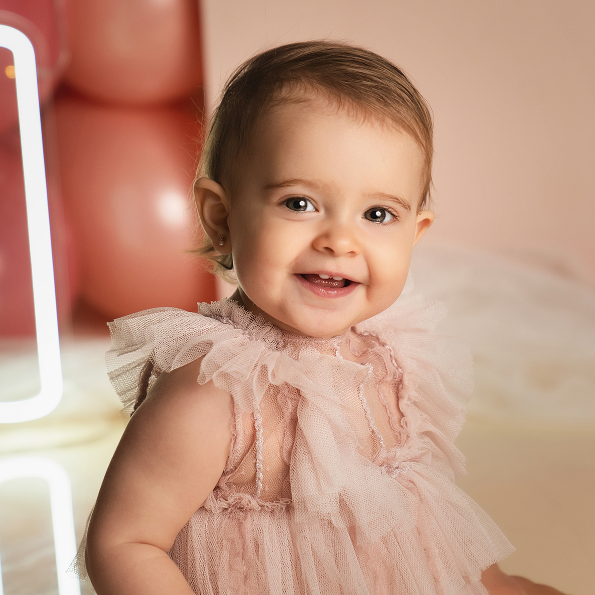 Carlota Lagunas Fotografía Consulta nuestros packs y precios para sesiones Smash Cake en Zaragoza capital.