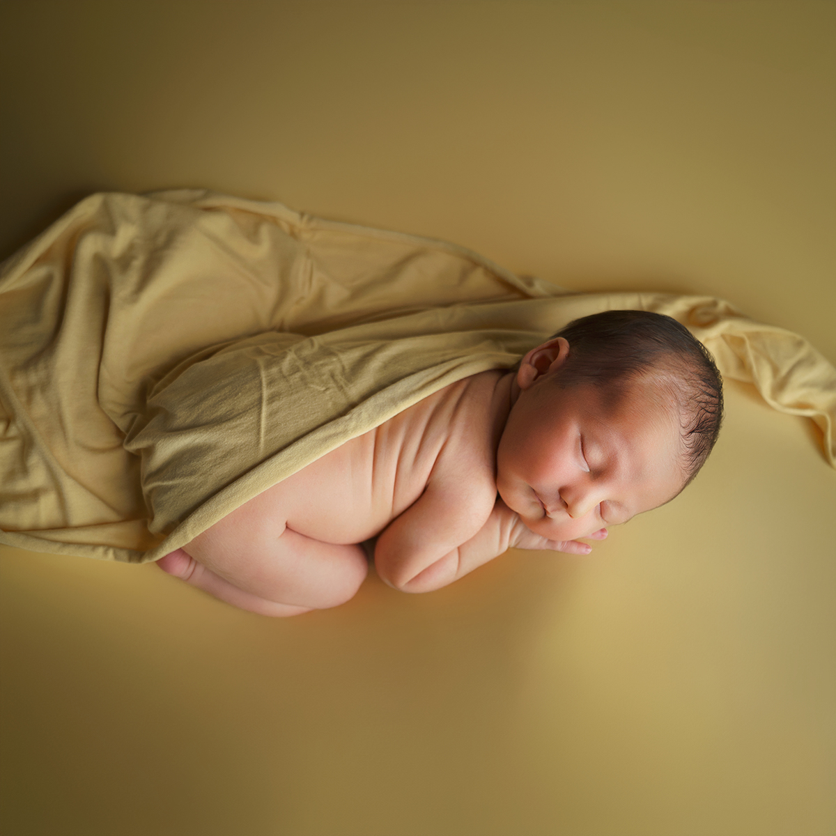 Regala una sesión de fotos de recién nacido en Zaragoza, el detalle perfecto para nuevos padres.